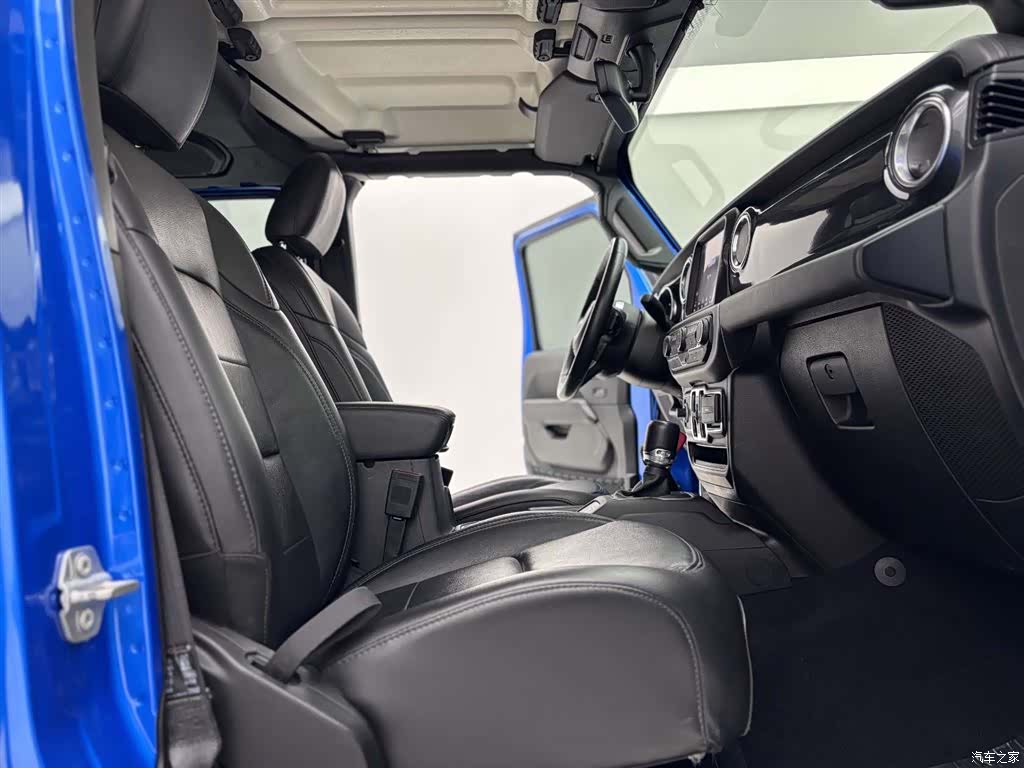 Jeep Wrangler, 2023 26