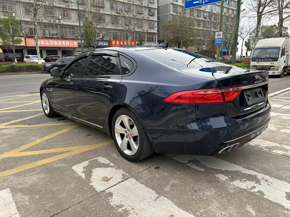 Jaguar XFL