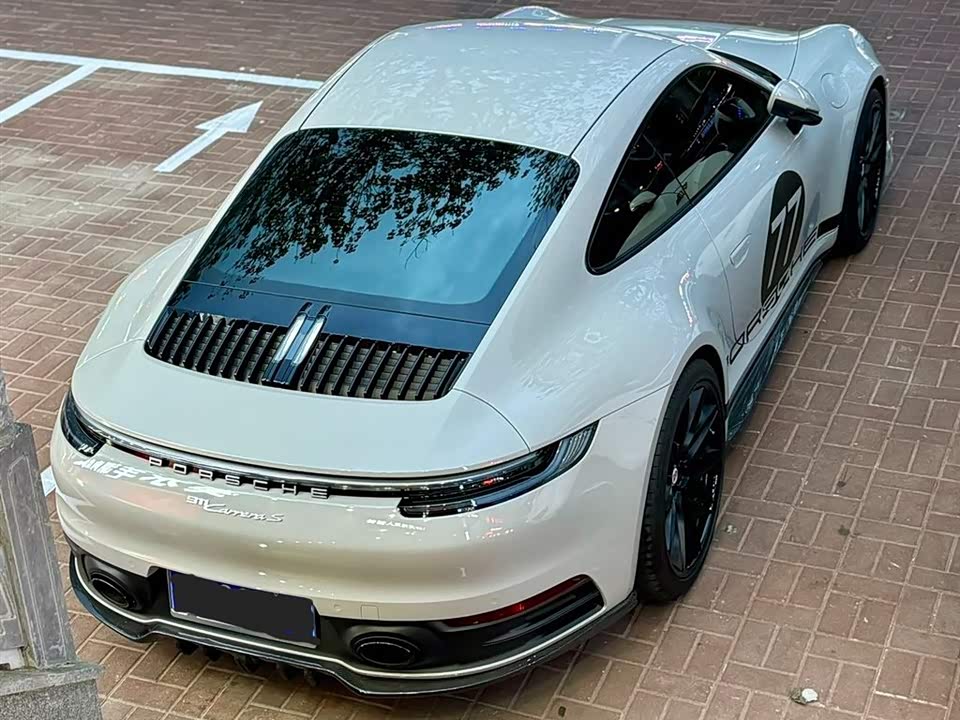 Porsche 911