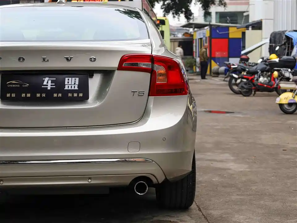 Volvo S60