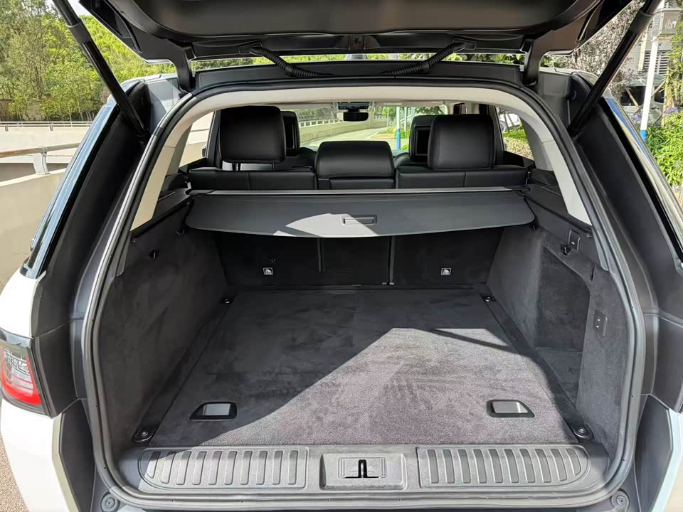 Land Rover Range Rover Sport Land Rover Range Rover Sport