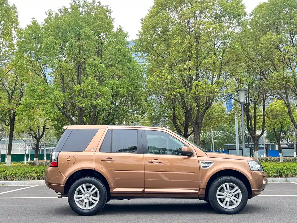 Land Rover Freelander 2