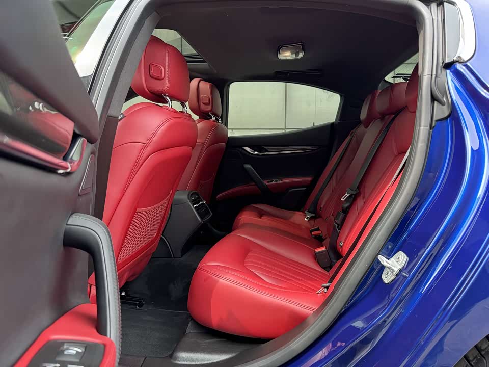 Maserati Ghibli Maserati Ghibli