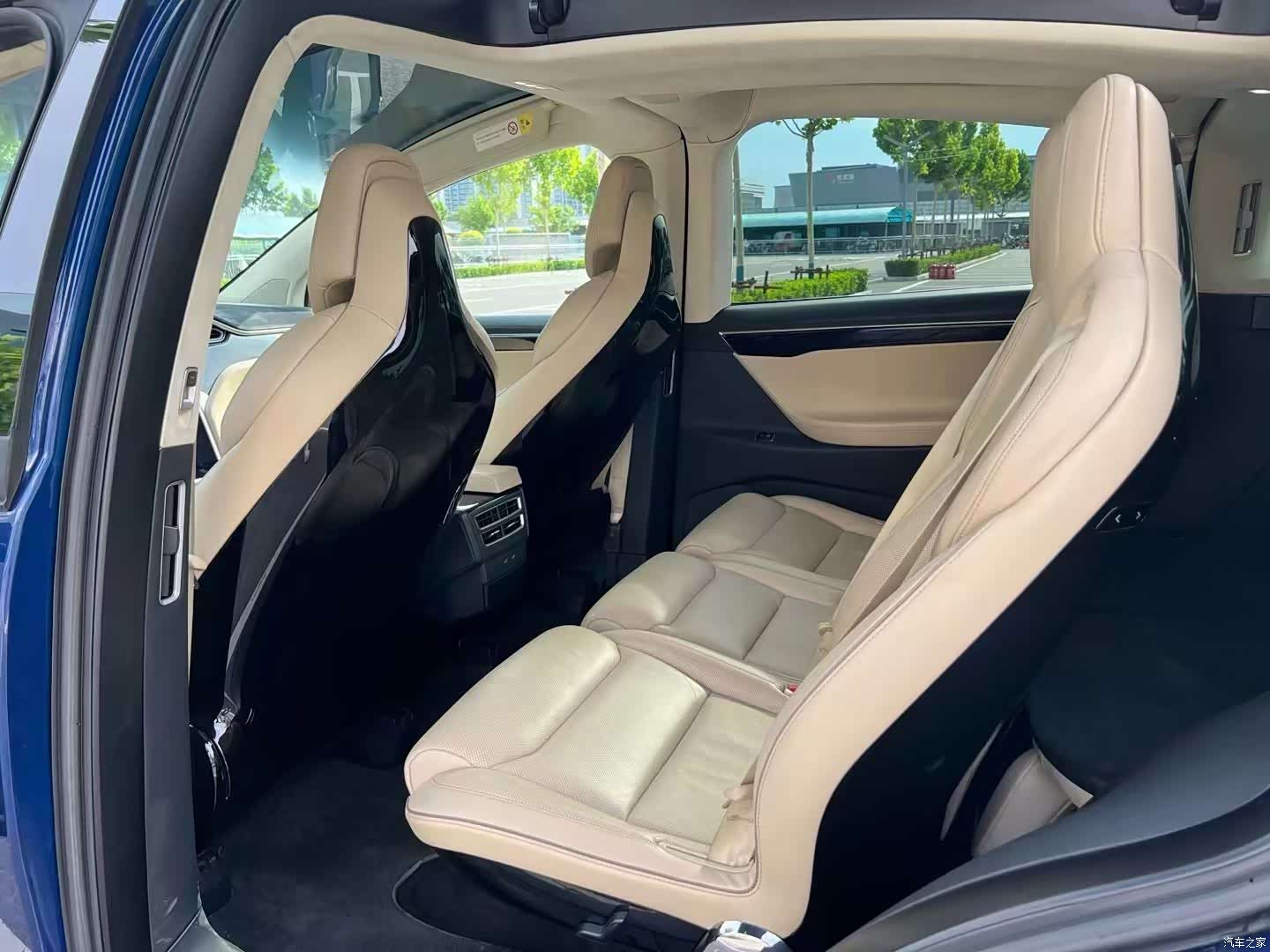 Tesla Model X, 2017 9