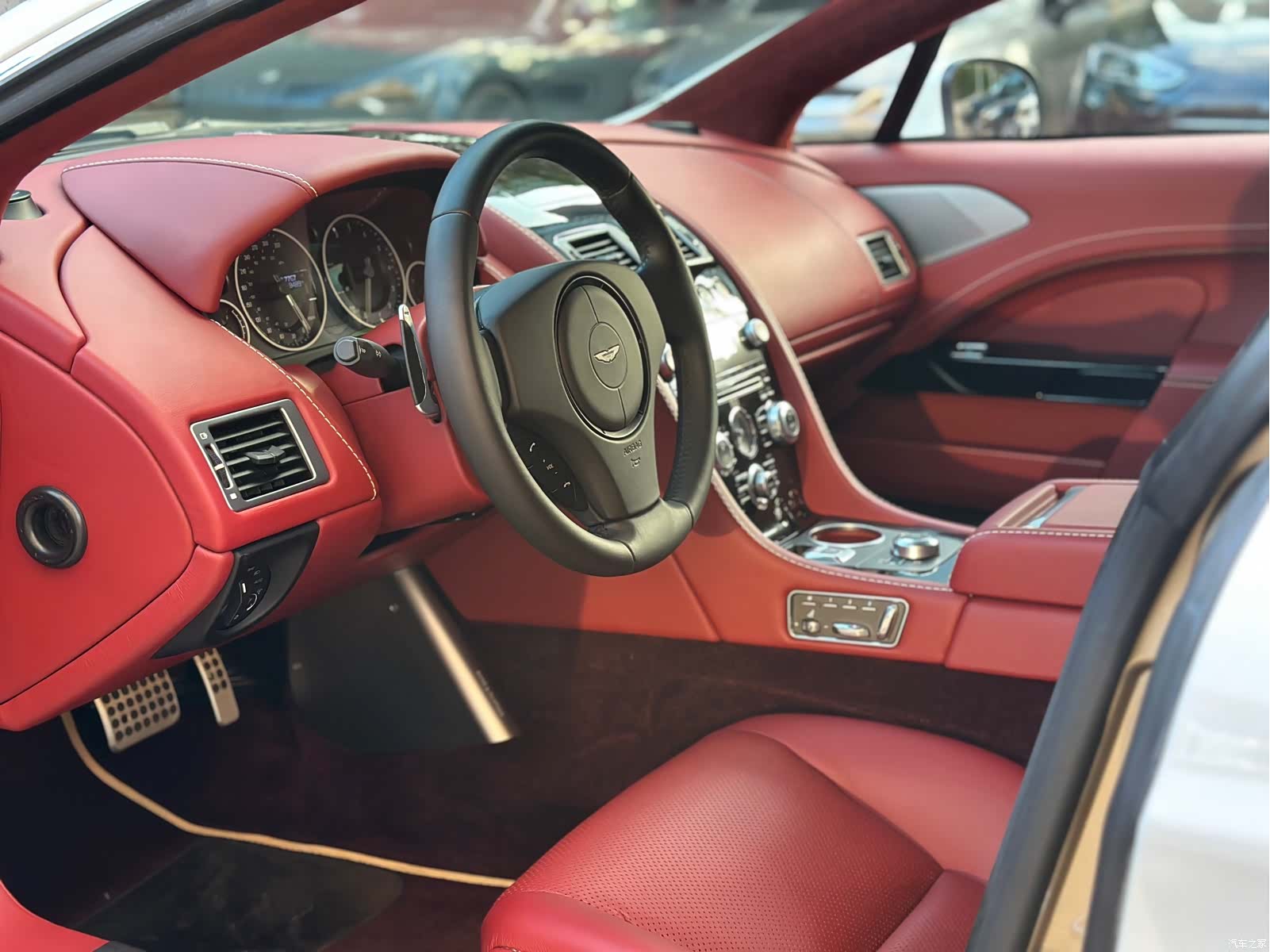 Aston Martin Rapide, 2016 все фото