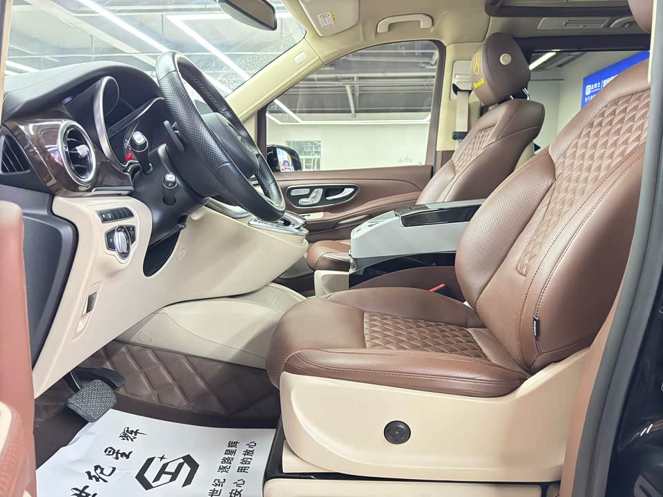 Mercedes-Benz V-class