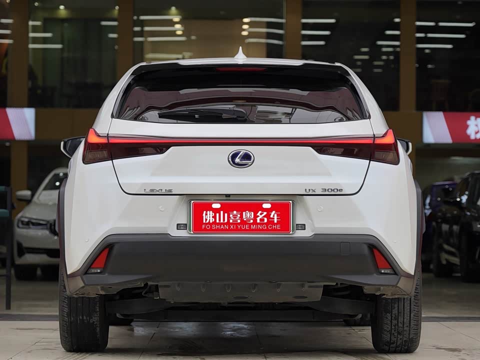 Lexus UX Lexus UX