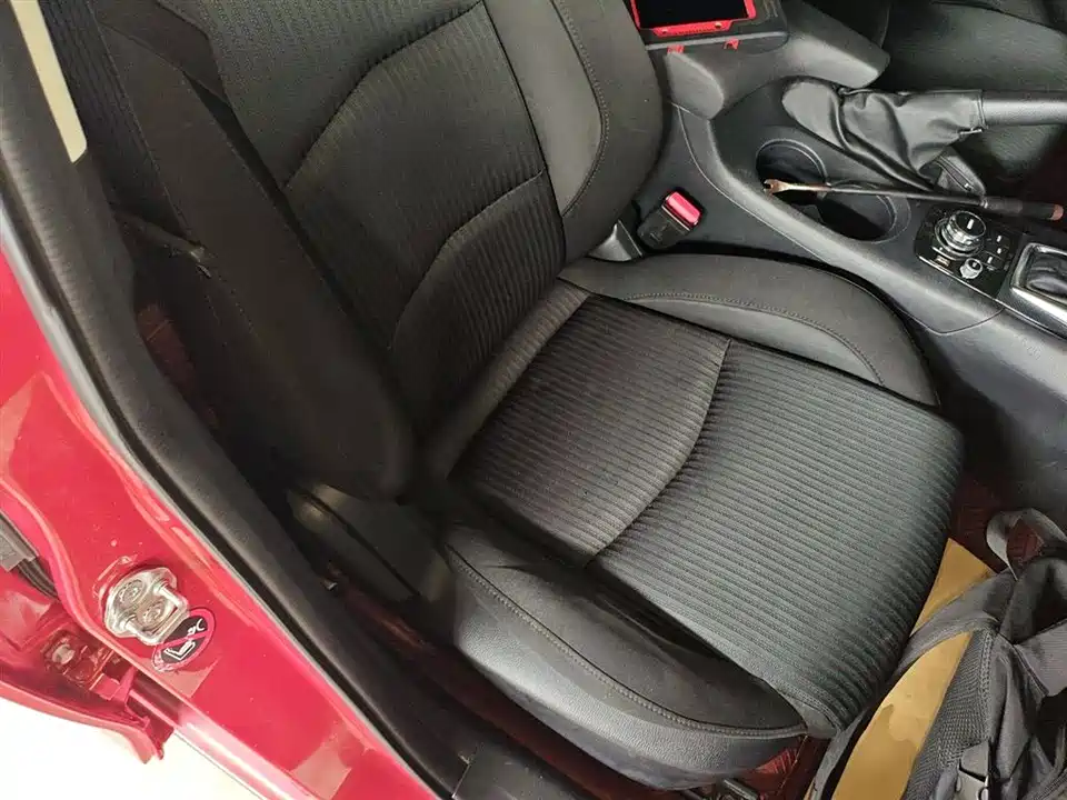 Mazda 3 Angkesaila