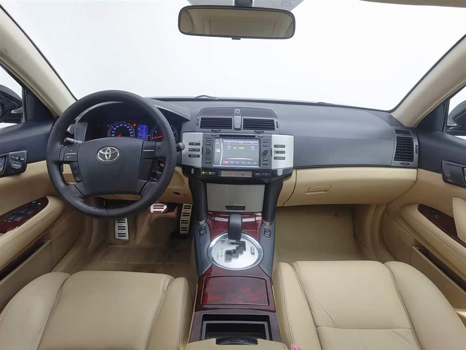 Toyota Reiz