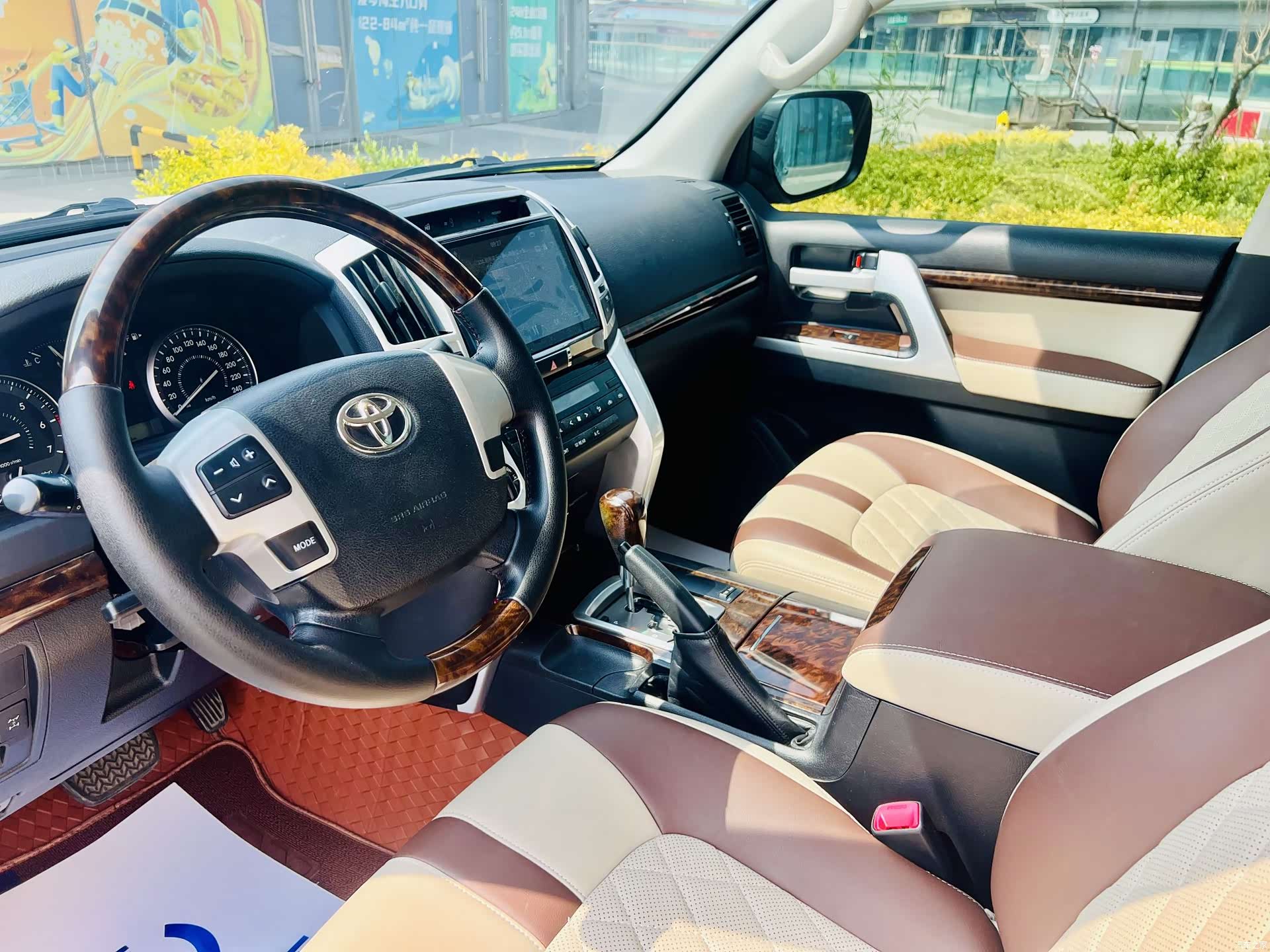 Toyota Land Cruiser, 2015 8