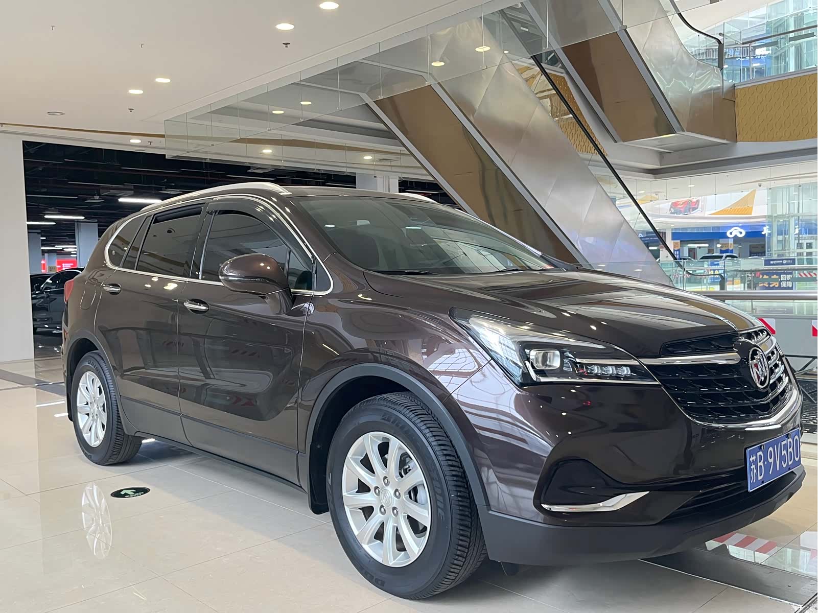 Buick Envision Plus, 2021 3