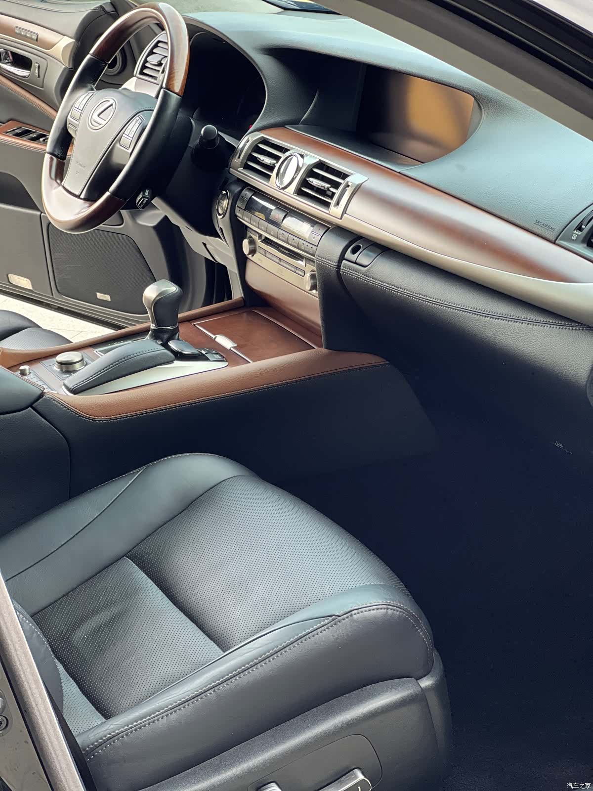 Lexus LS, 2013 19