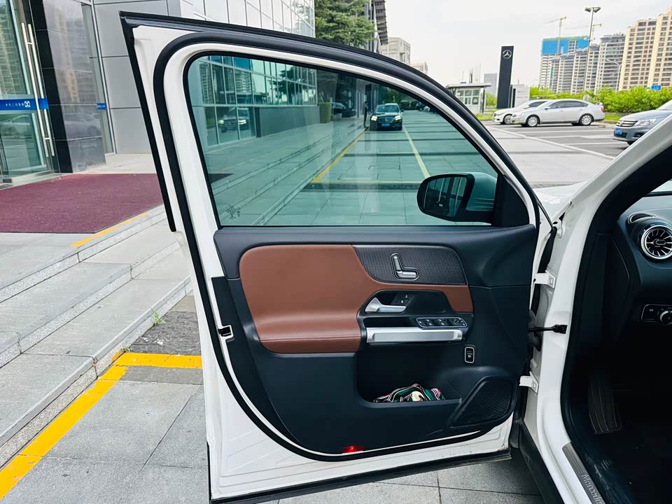 Mercedes-Benz GLB