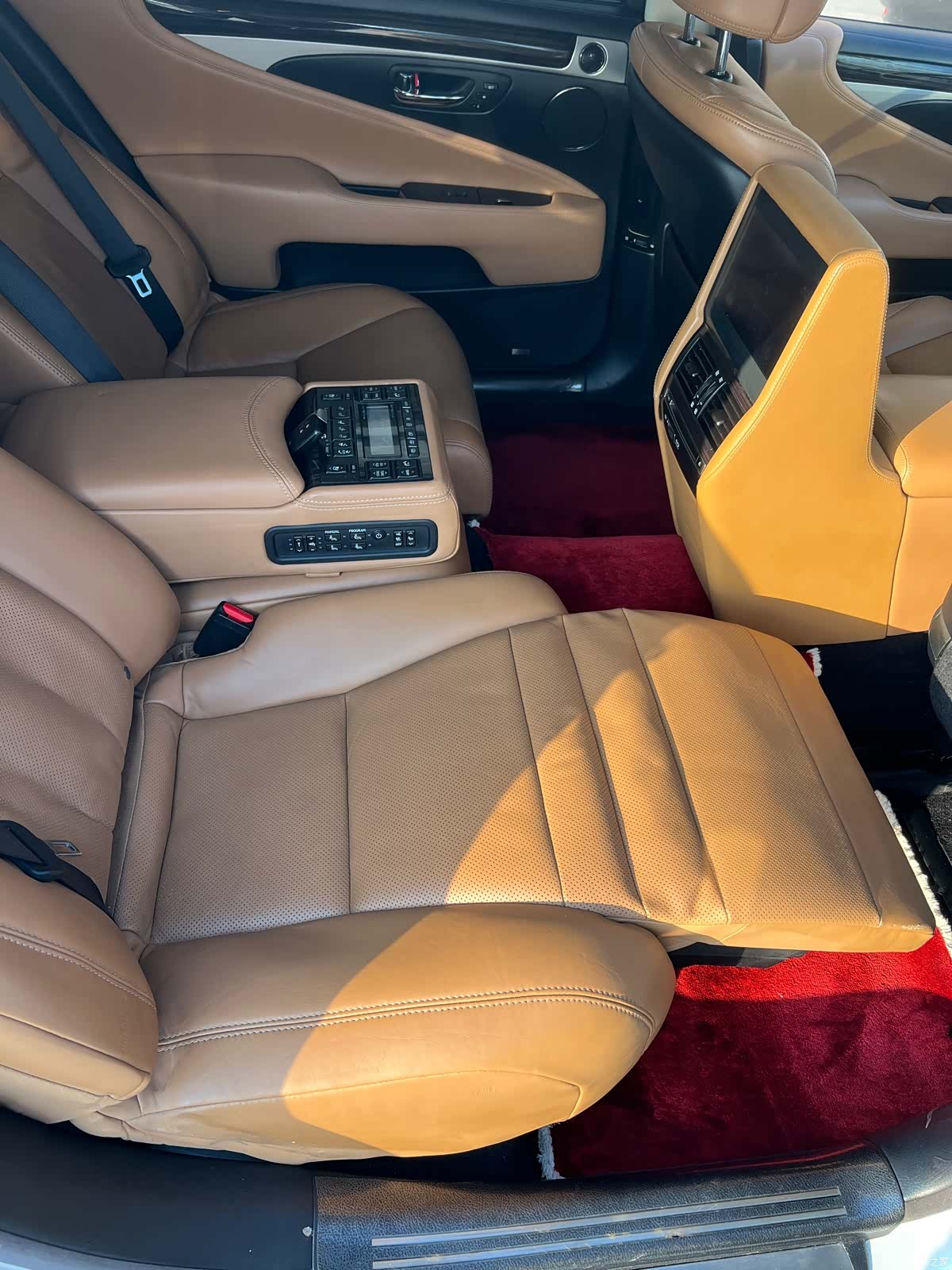 Lexus LS, 2016 29