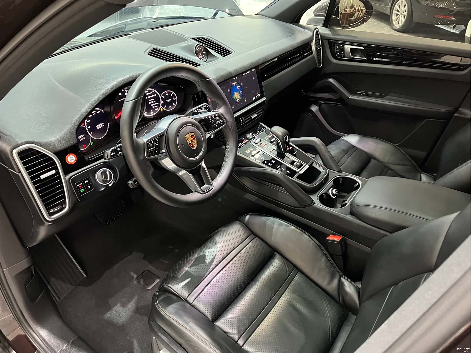 Porsche Cayenne, 2018 11