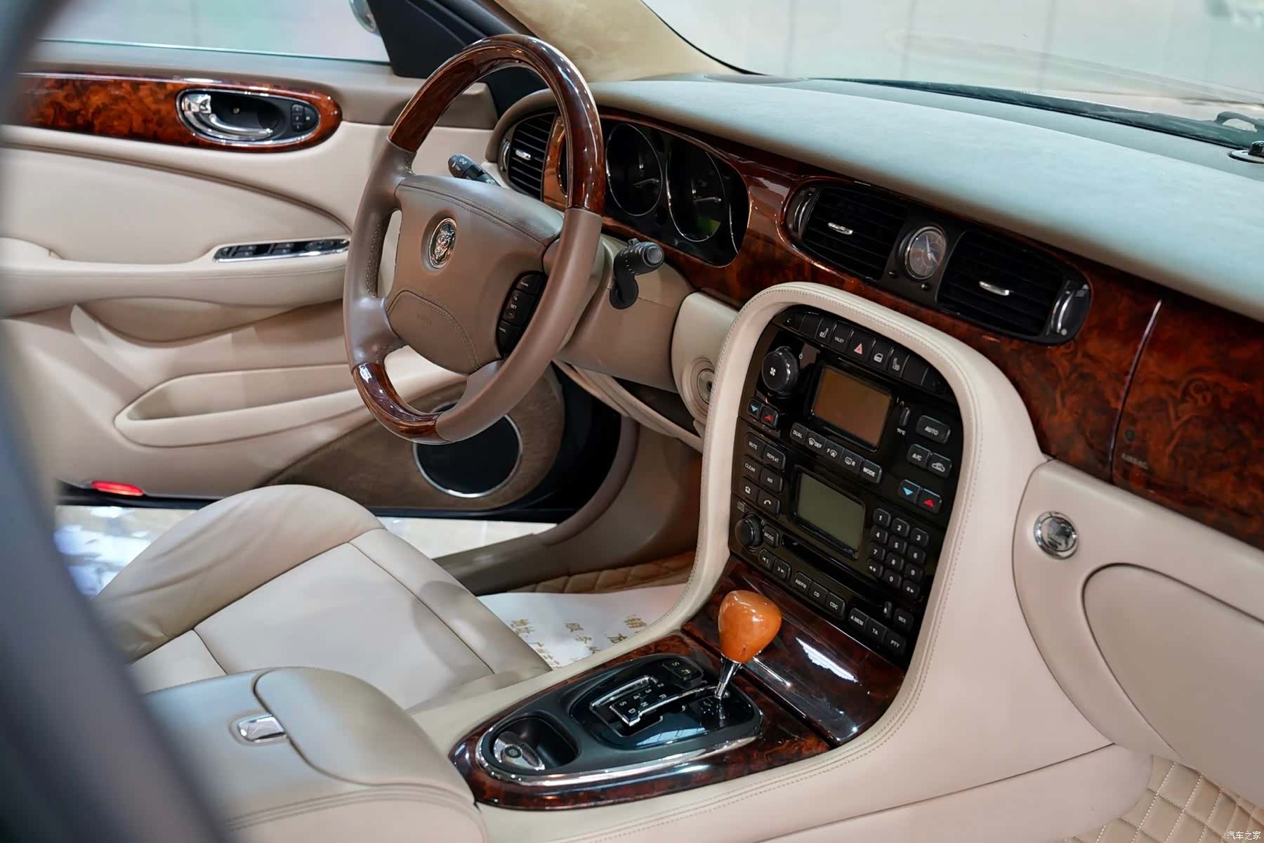 Jaguar XJ, 2004 6