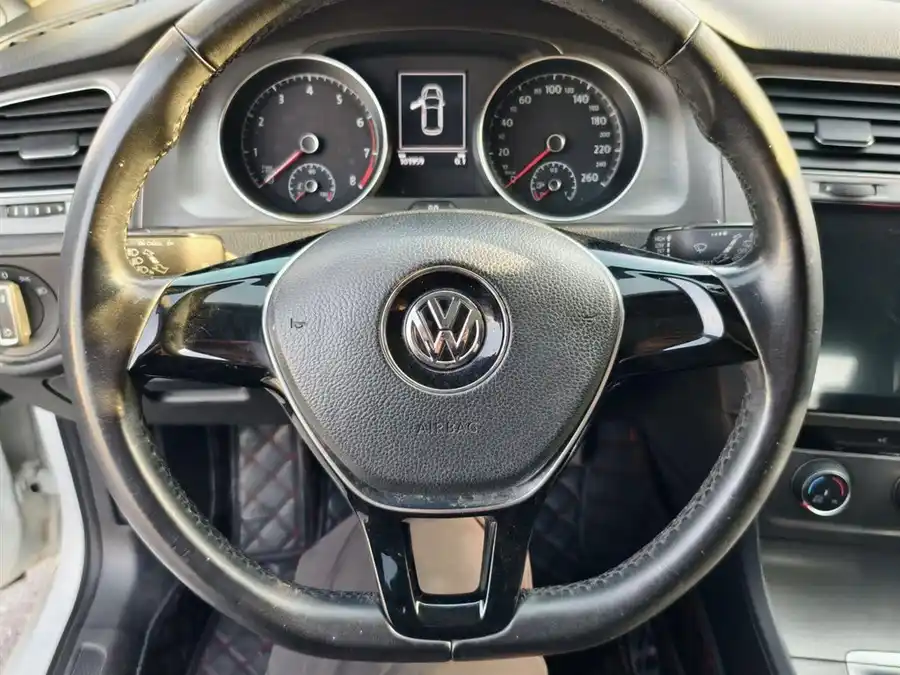 Volkswagen Golf Volkswagen Golf