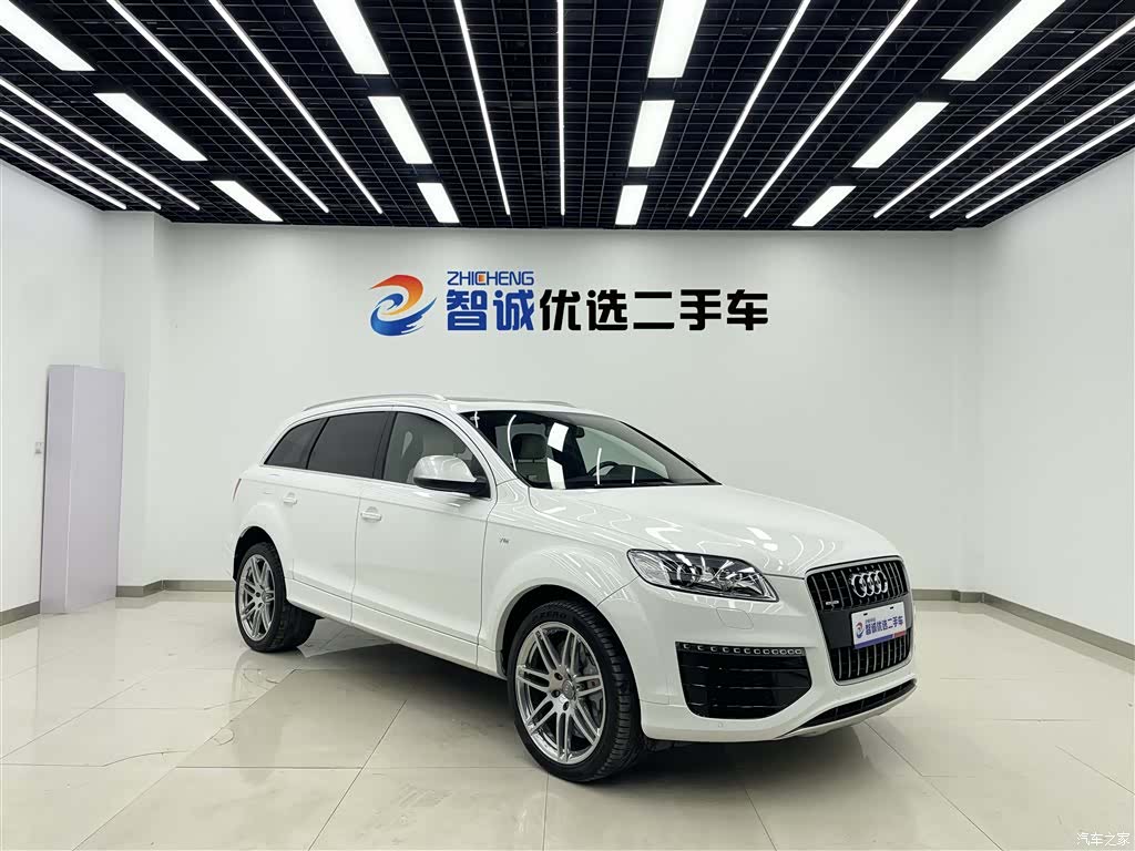 Audi Q7, 2010 3