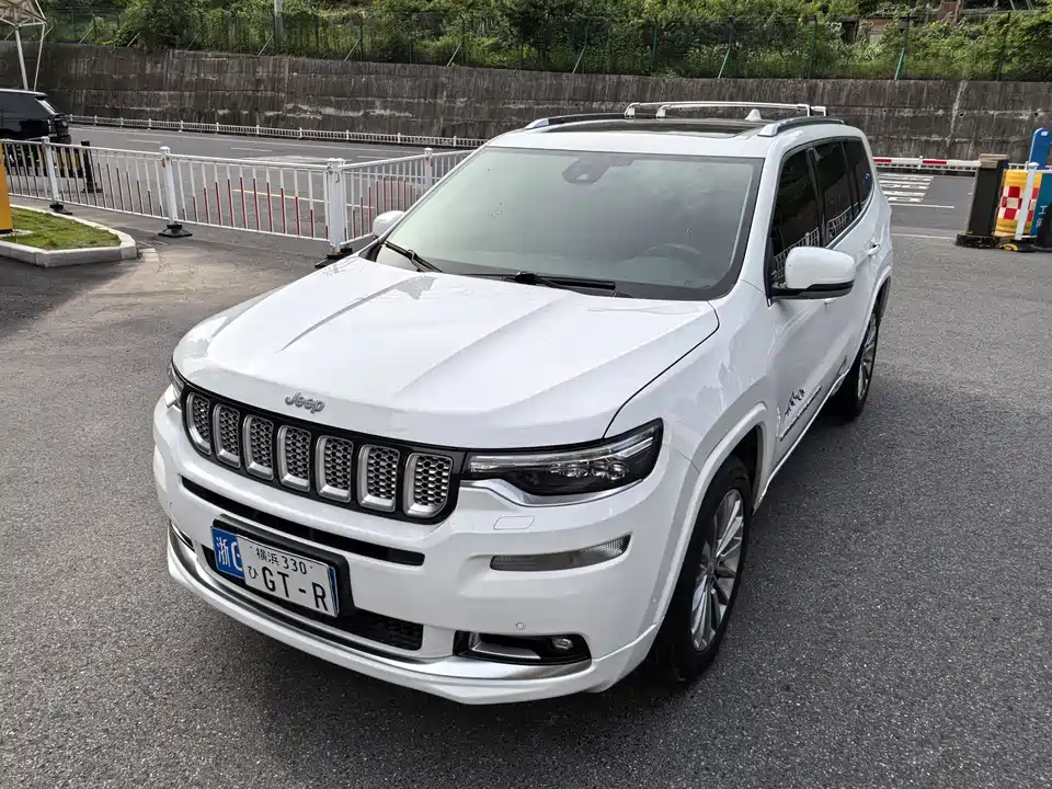 Jeep Grand Commander