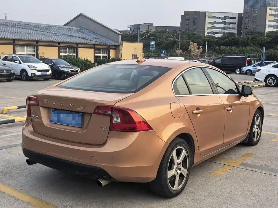 Volvo S60
