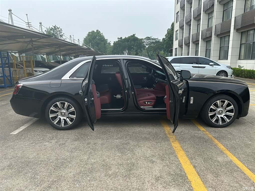 Rolls-Royce Ghost, 2023 2