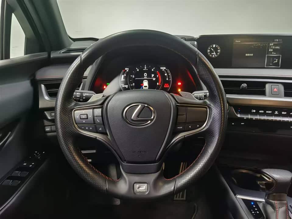 Lexus UX Lexus UX