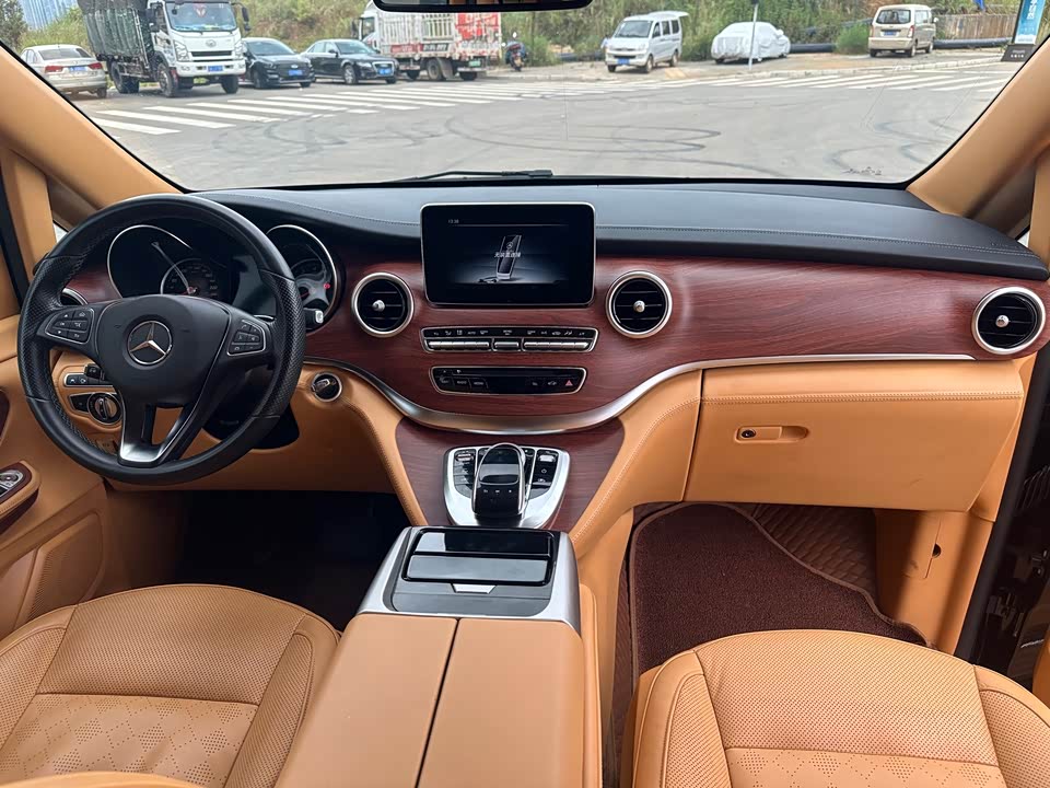 Mercedes-Benz V-class