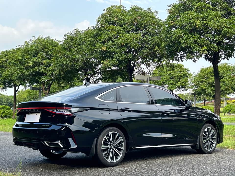 Chery Arrizo 8