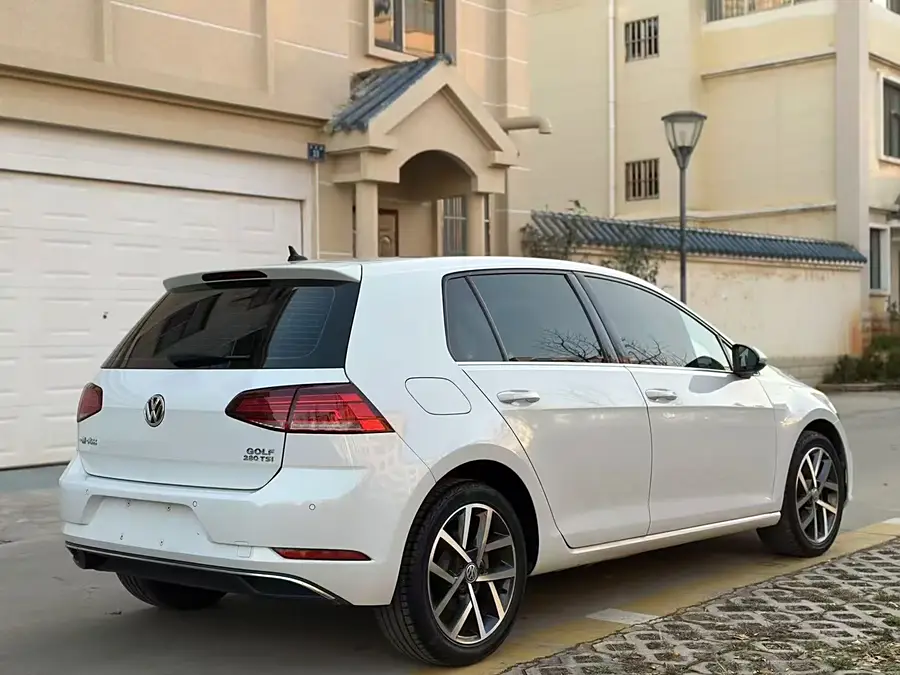 Volkswagen golf