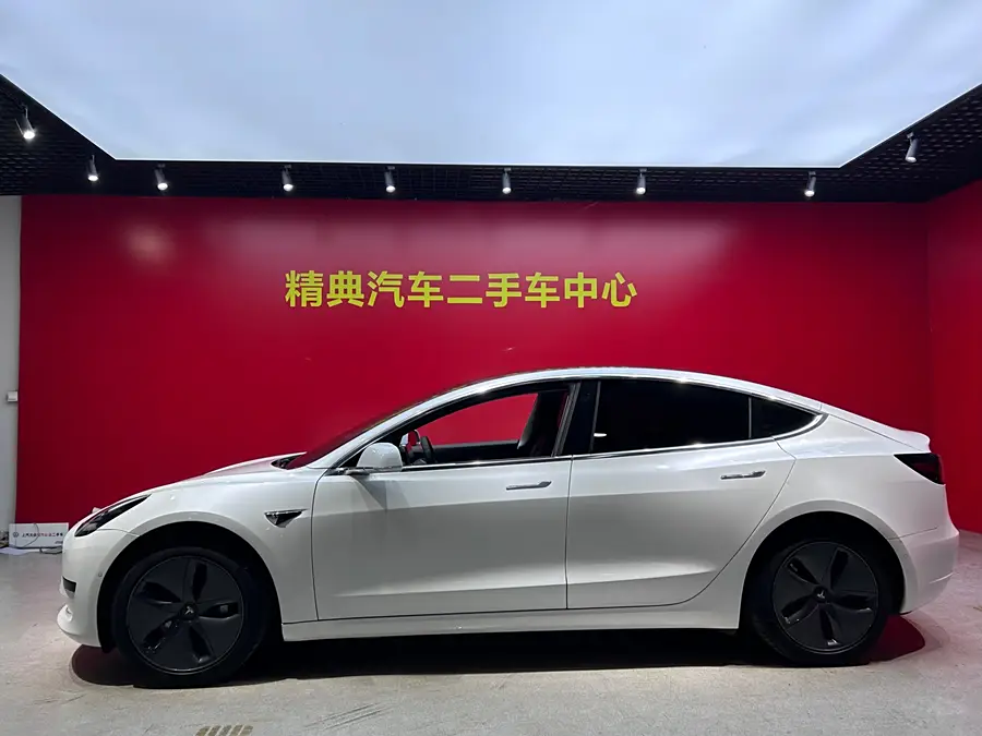 Tesla Model 3 (imported)