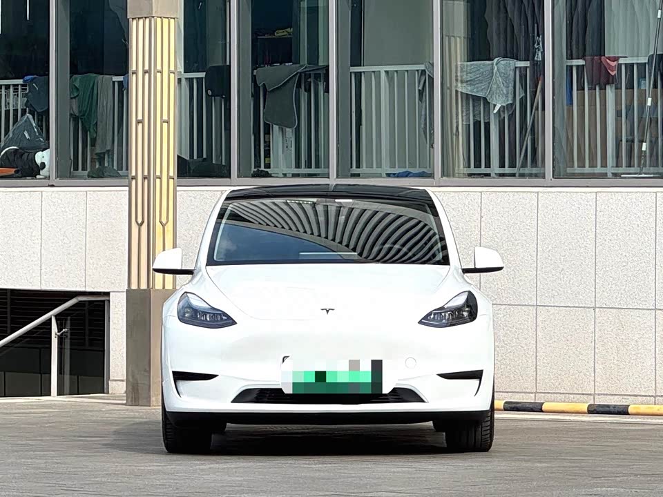 Tesla Model Y Tesla Model Y