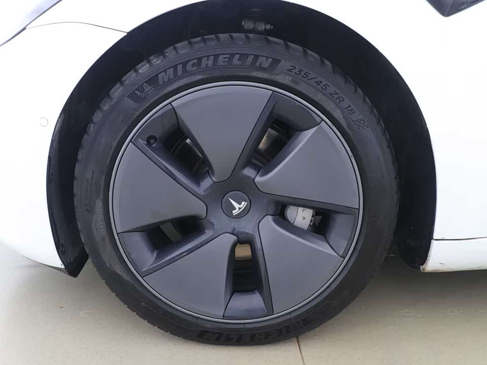 Tesla Model 3 Tesla Model 3