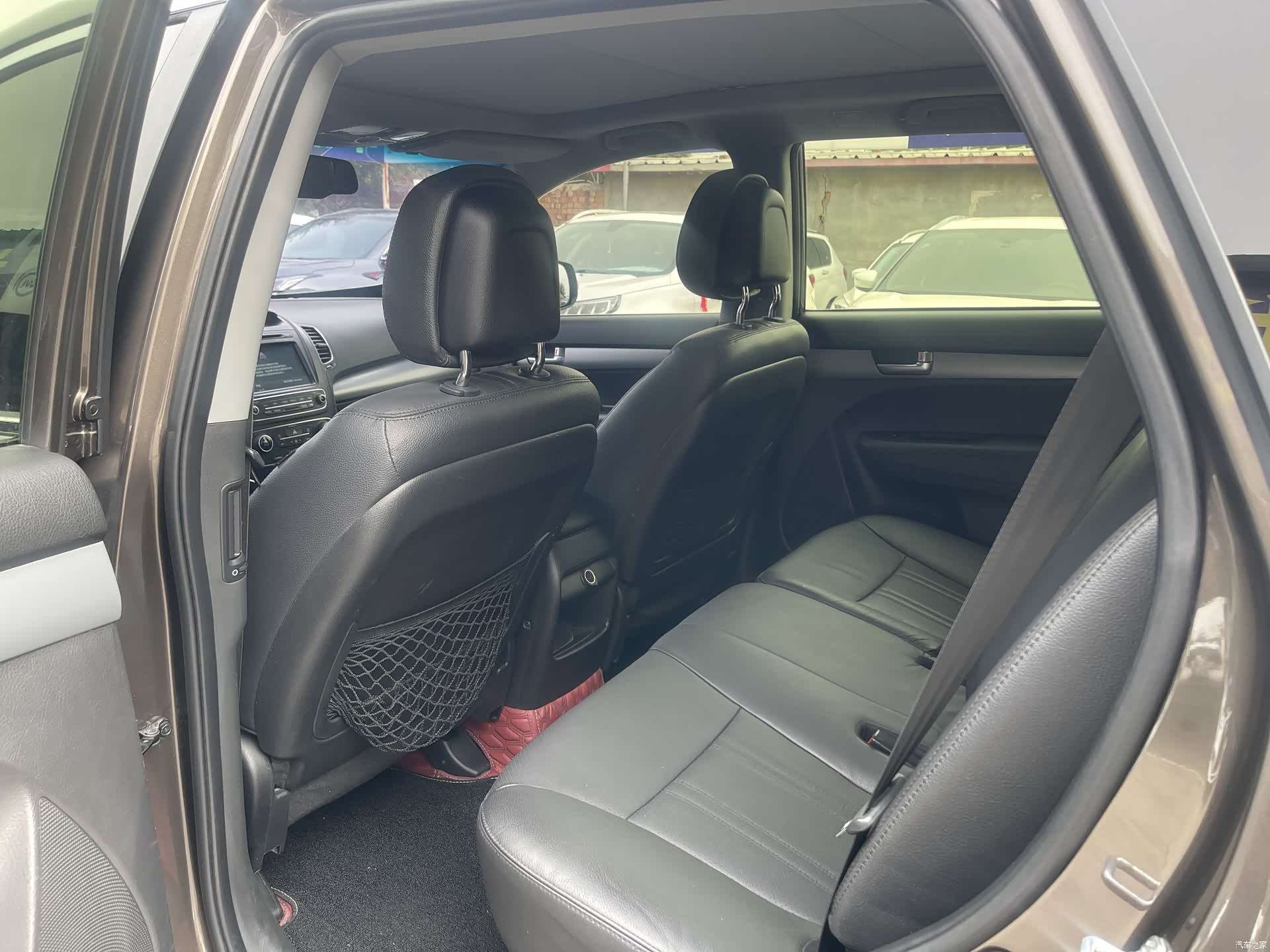 Kia 7, 2013 4