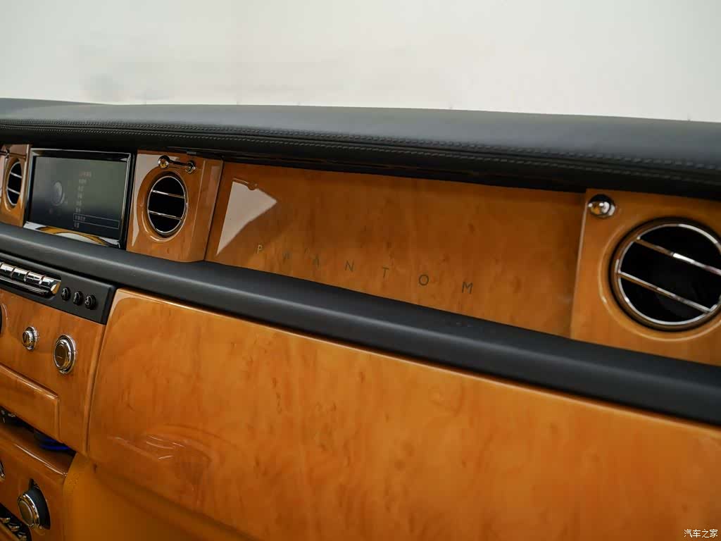 Rolls-Royce Phantom, 2014 12
