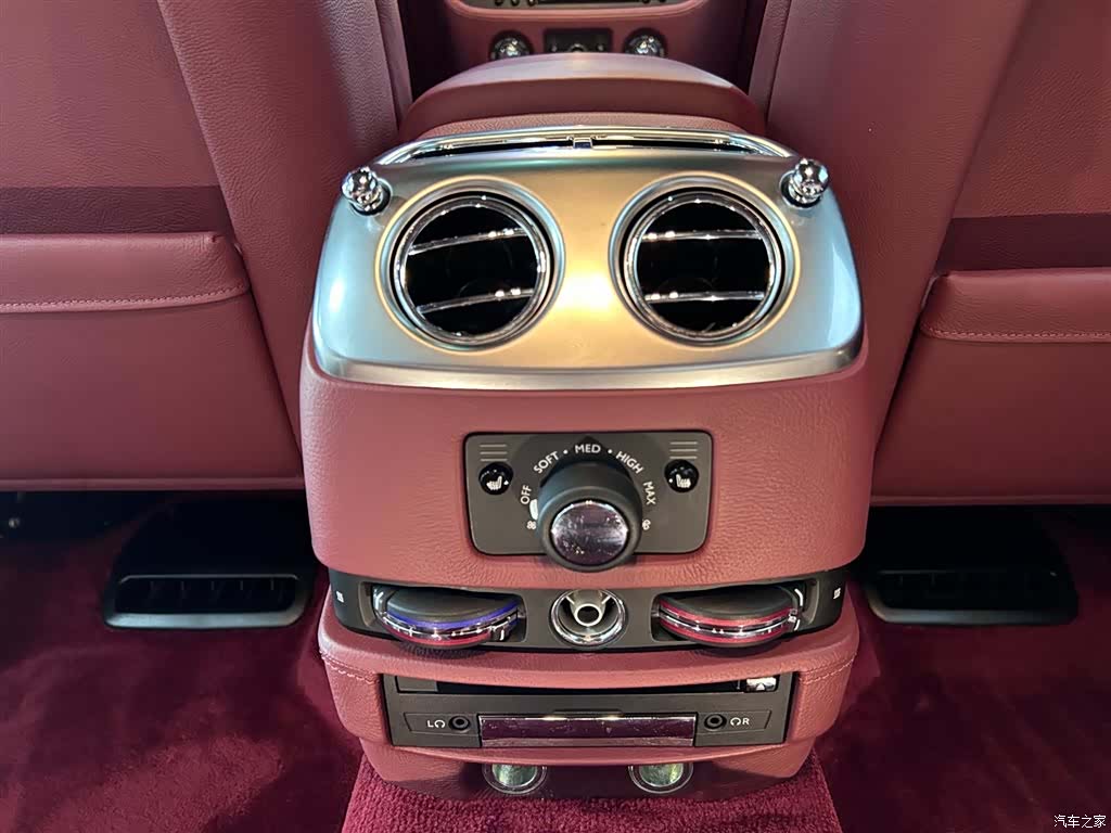 Rolls-Royce Ghost, 2014 12