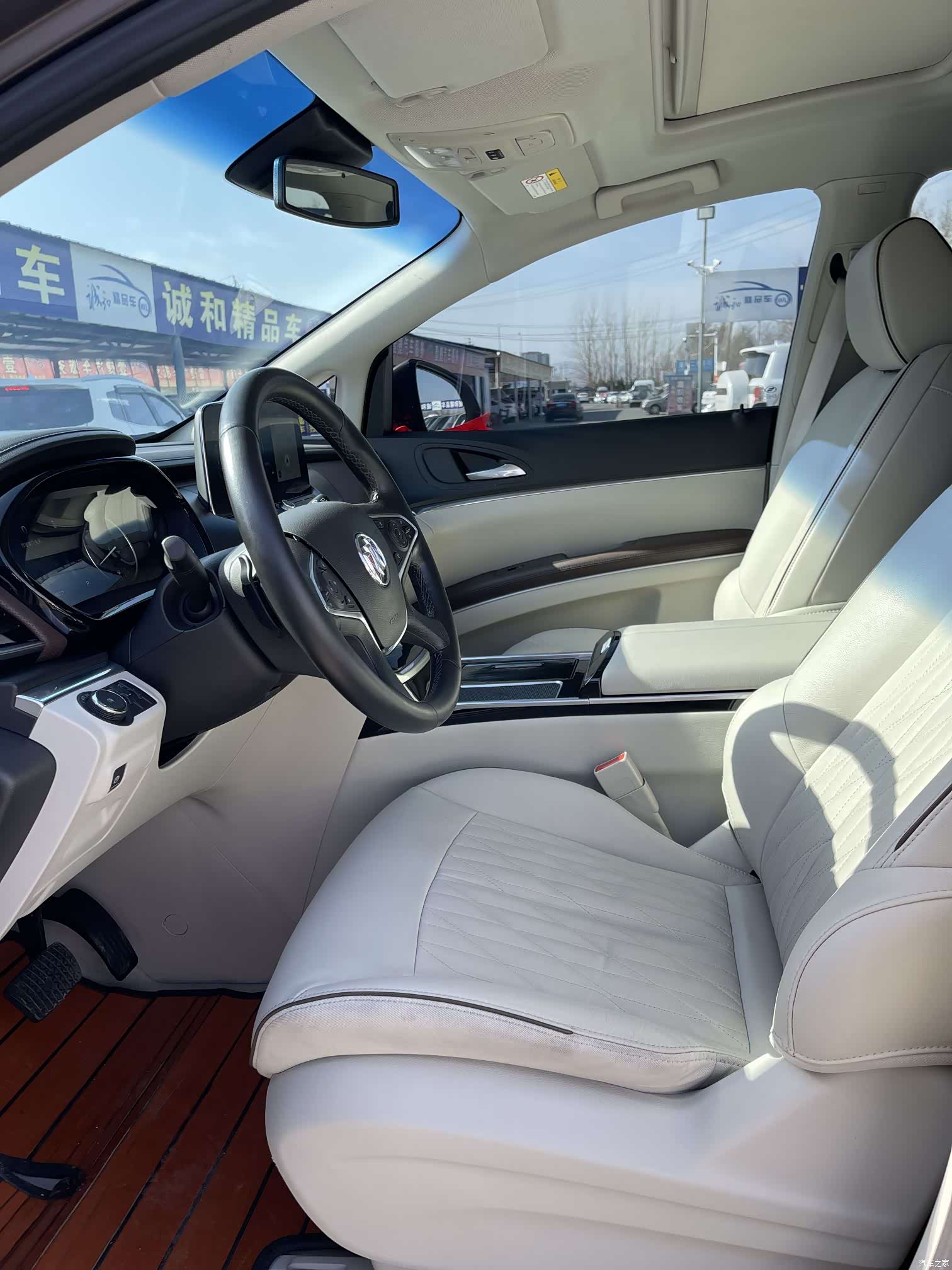 Buick GL8, 2022 6