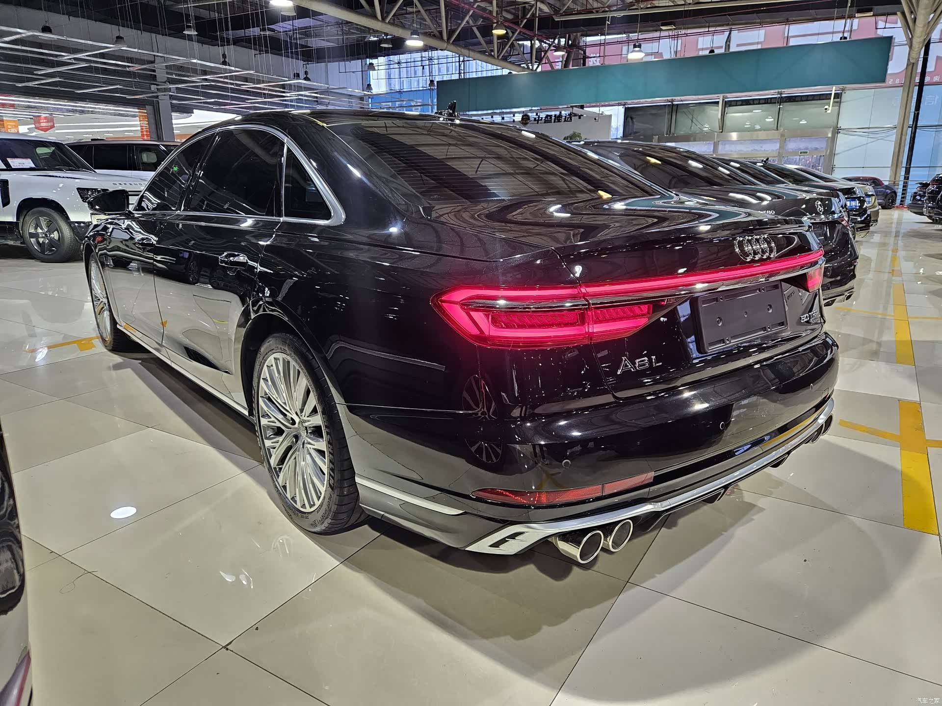 Audi A8L, 2022 6