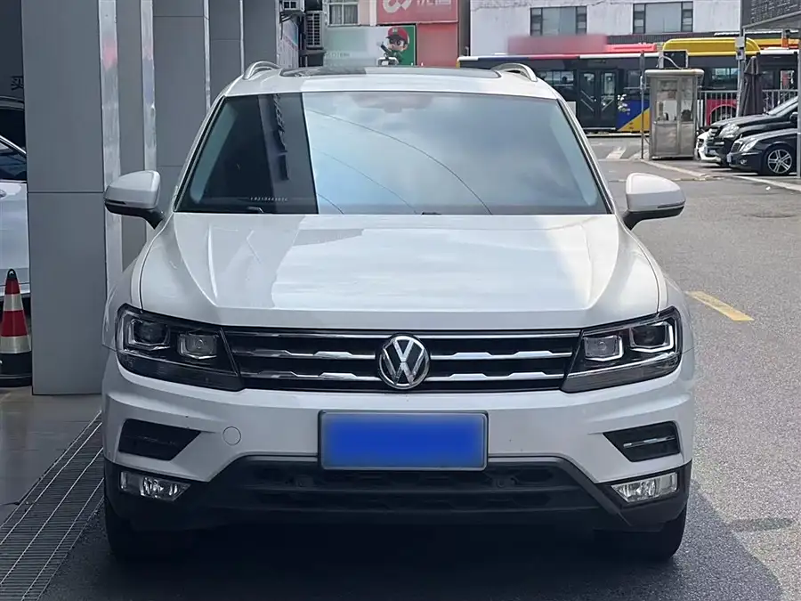 Volkswagen Tiguan L