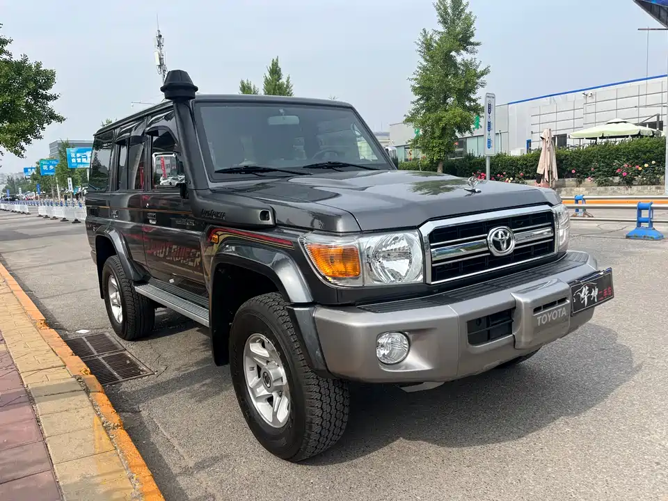 Toyota Land Cruiser Toyota Land Cruiser