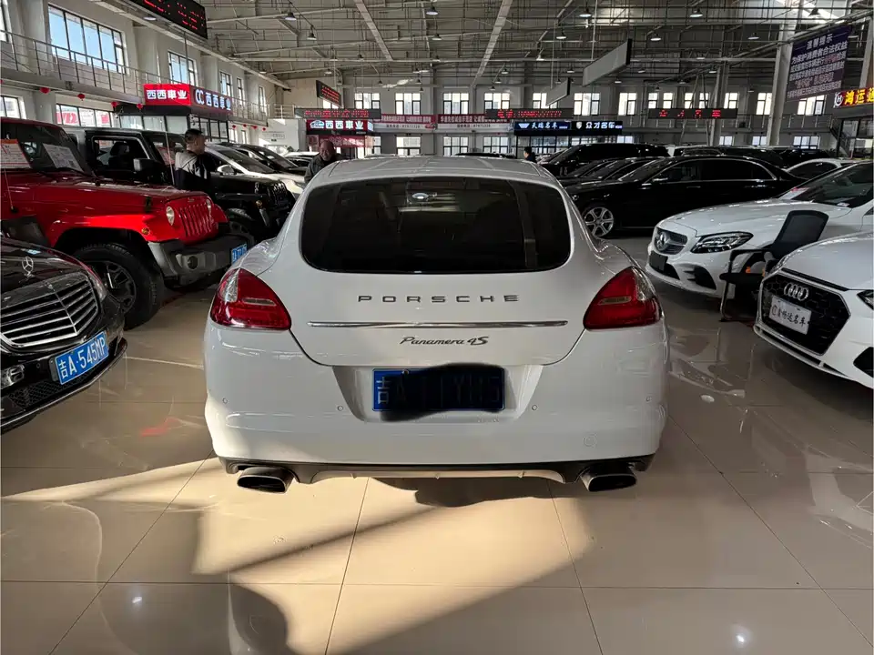 Porsche Panamera