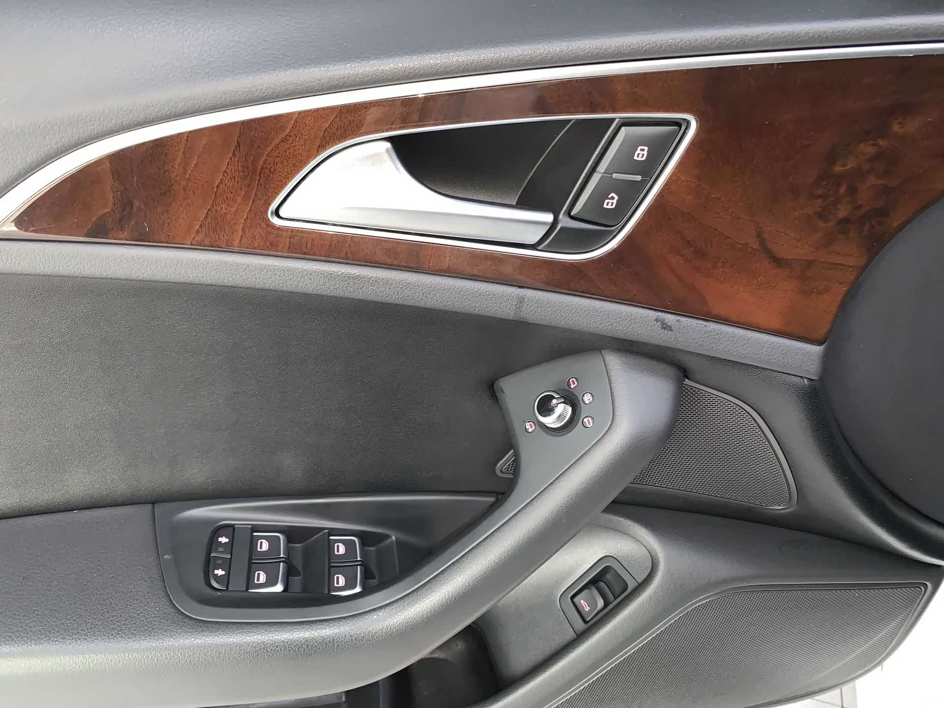 Audi A6L, 2015 14