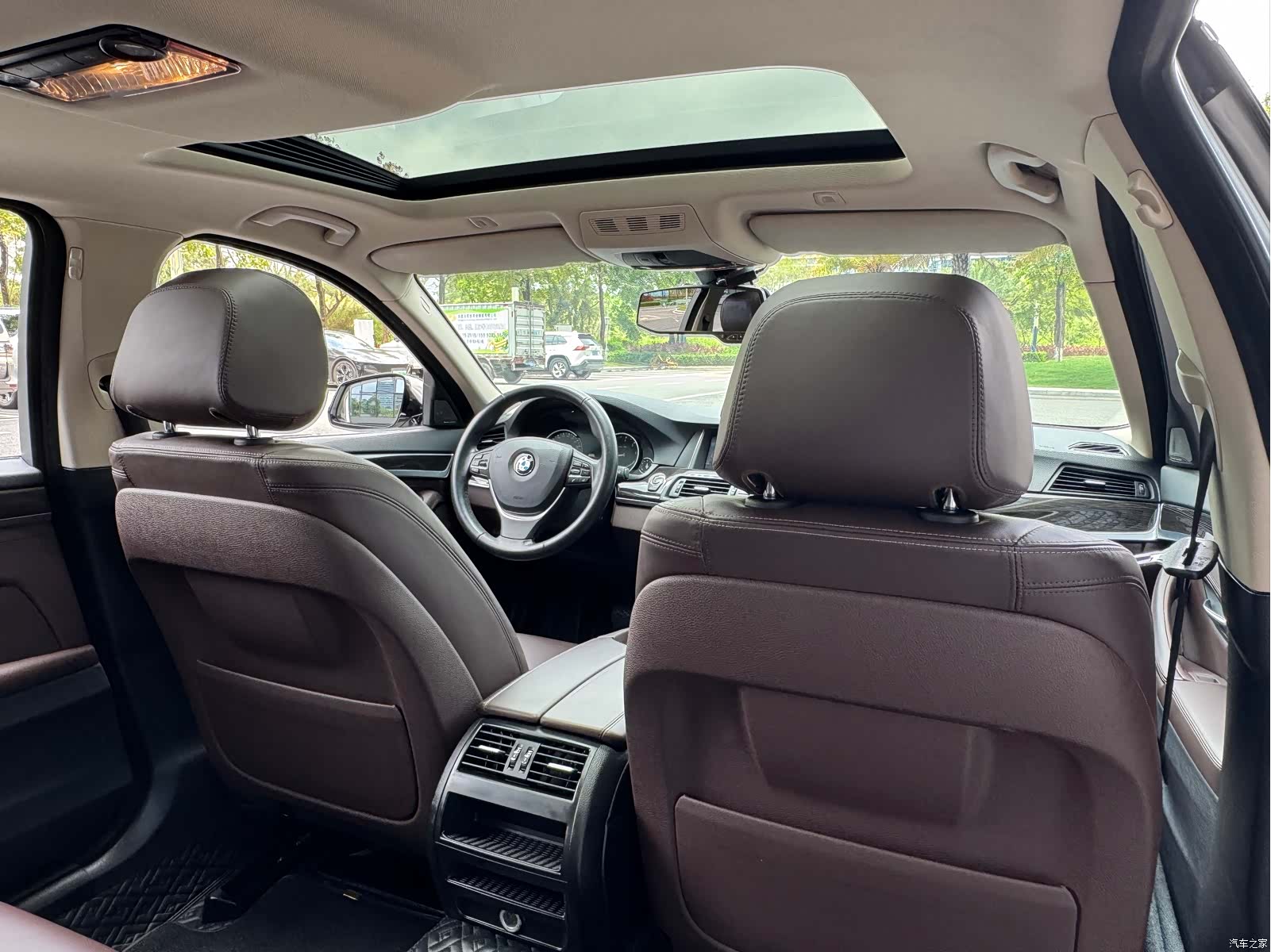 BMW 5 Series, 2017 16