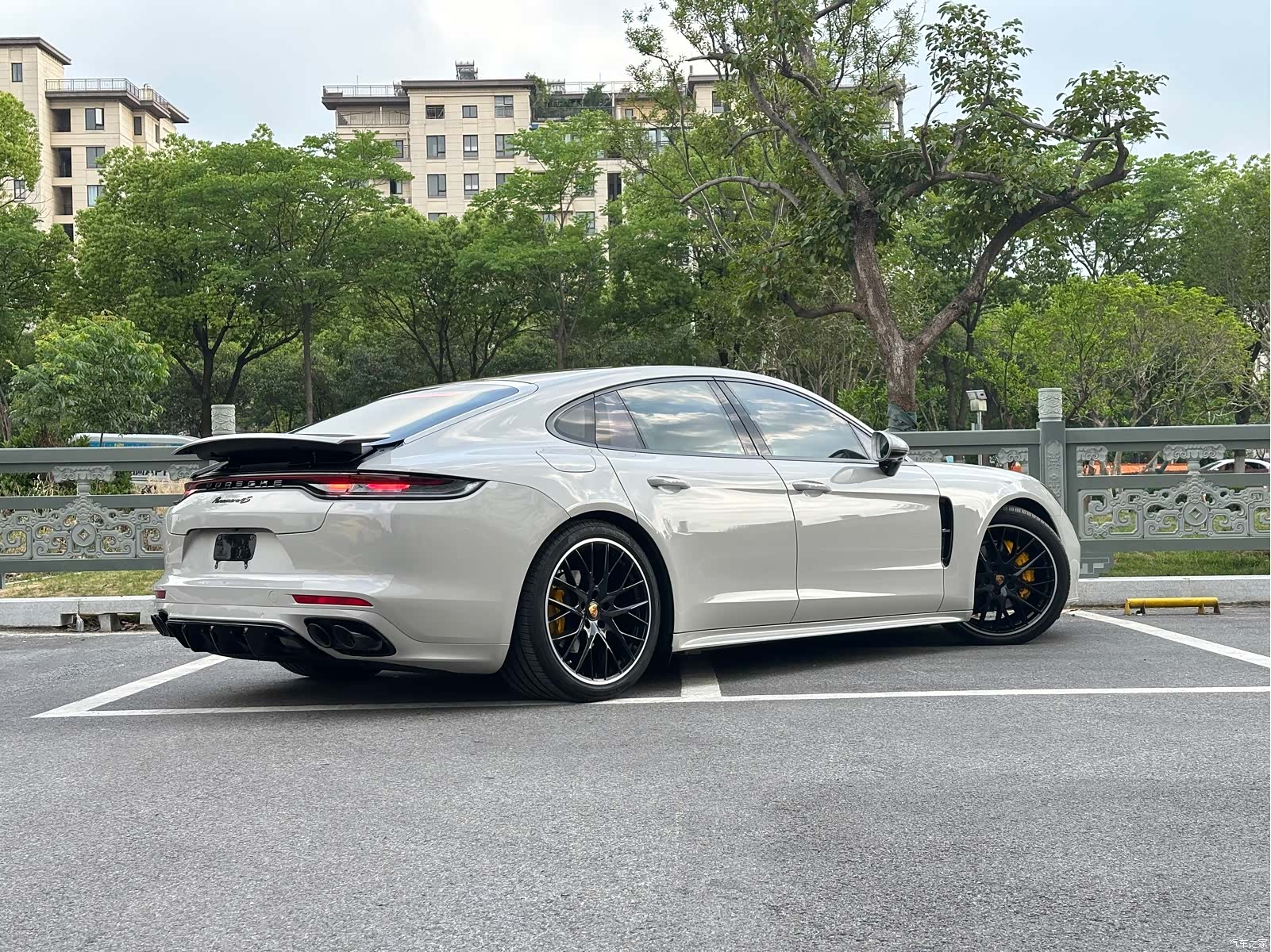 Porsche Panamera, 2022 все фото