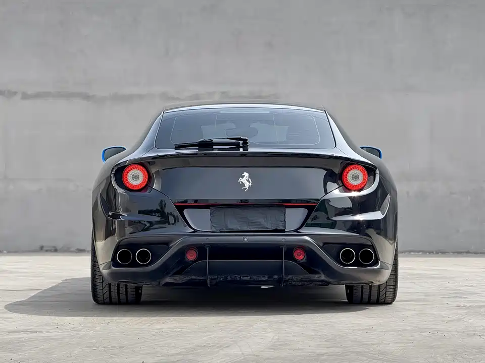 Ferrari FF