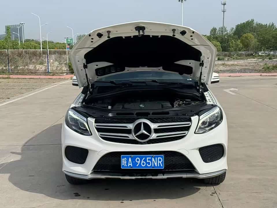 Mercedes-Benz GLE Mercedes-Benz GLE