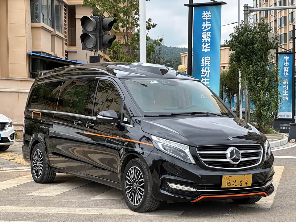 Mercedes-Benz V-class