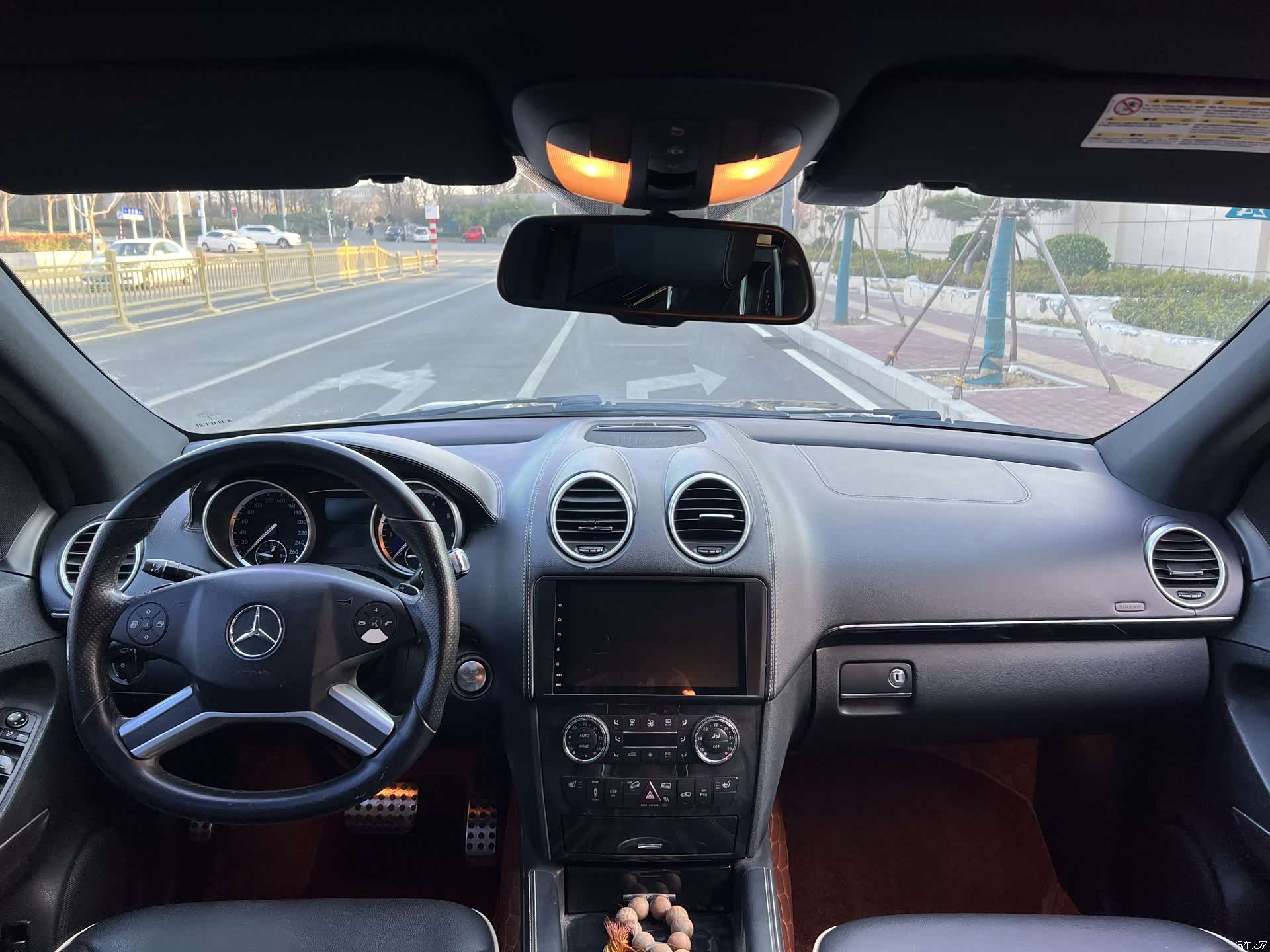 Mercedes-Benz M-Class, 2011 7