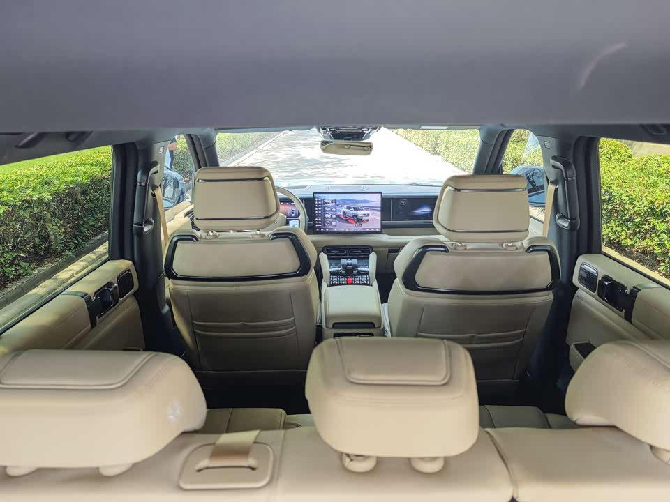 BYD Leopard 5 BYD Leopard 5