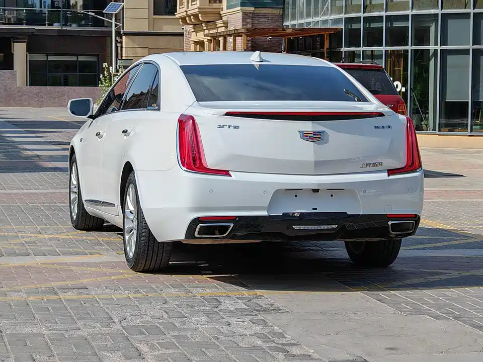 Cadillac XTS