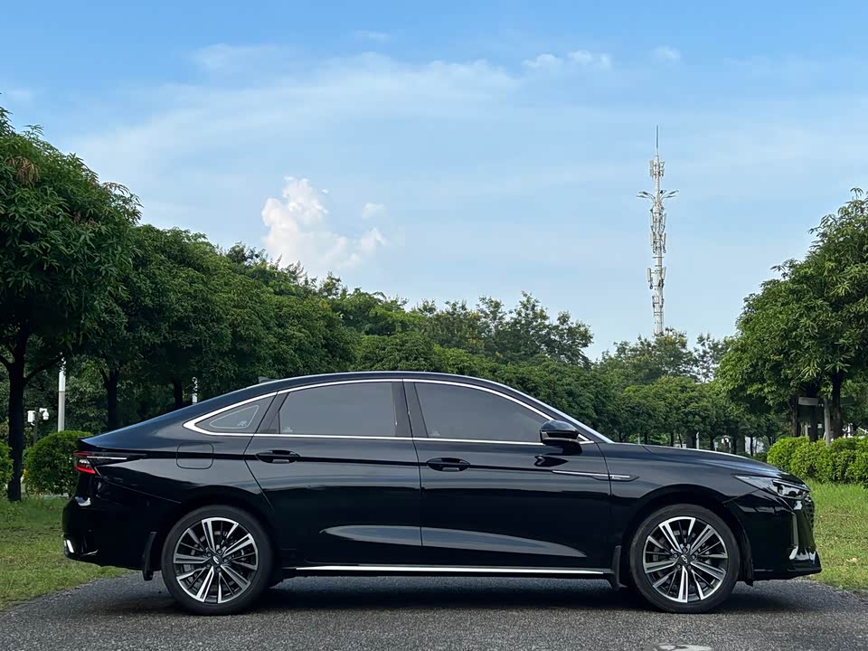 Chery Arrizo 8